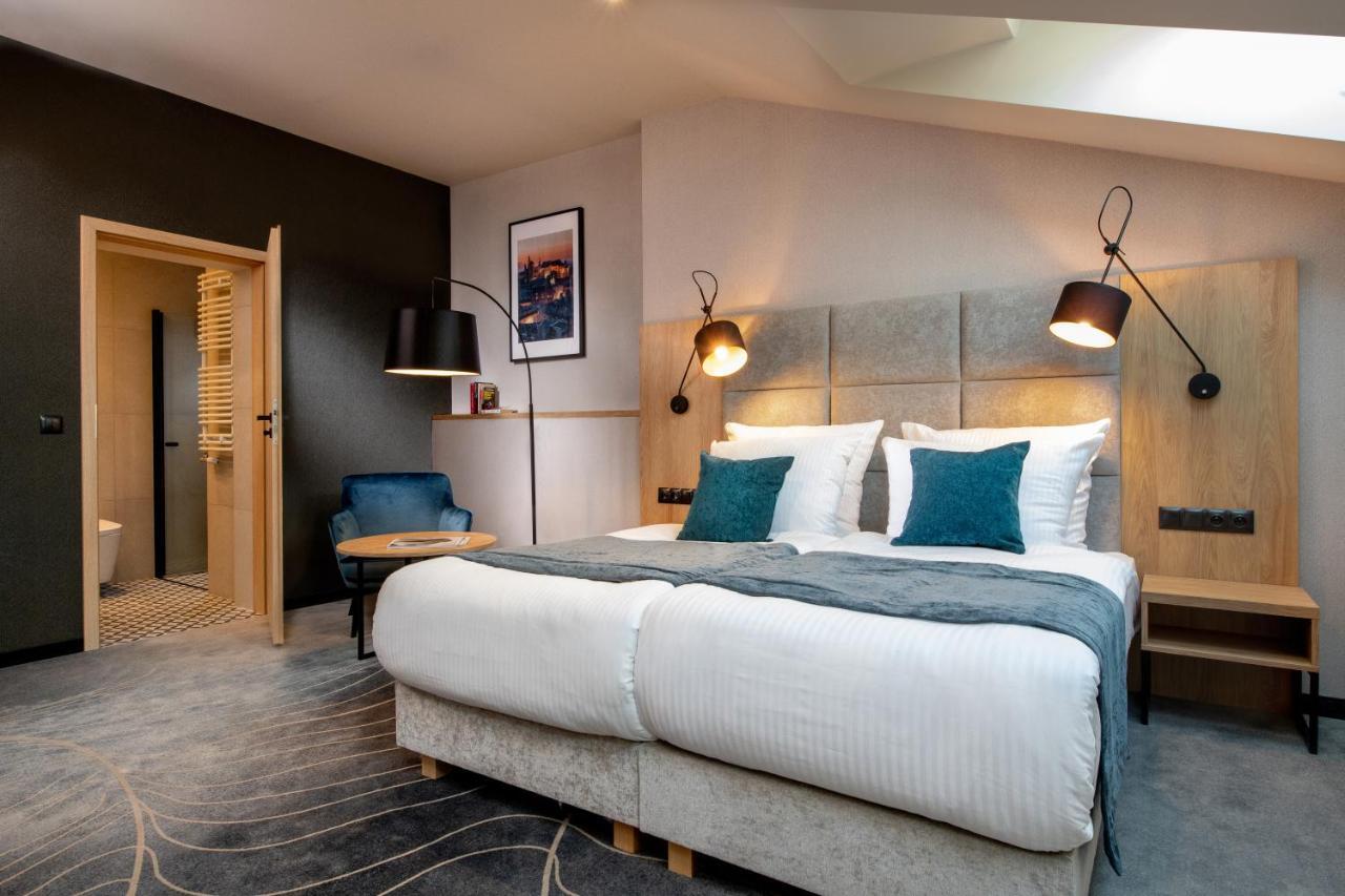 M29 Hotel